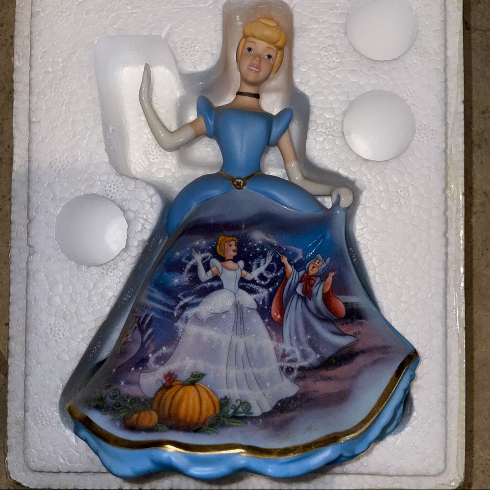 Collectible Porcelain Disney Princess Bells (11)